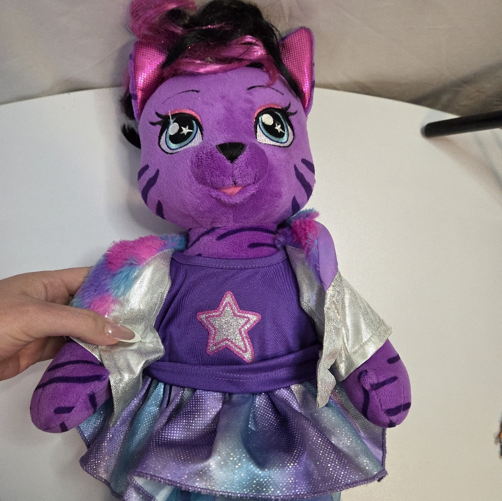 Build-A-Bear Honey Girls Teegan Bear - Picture 3 of 5